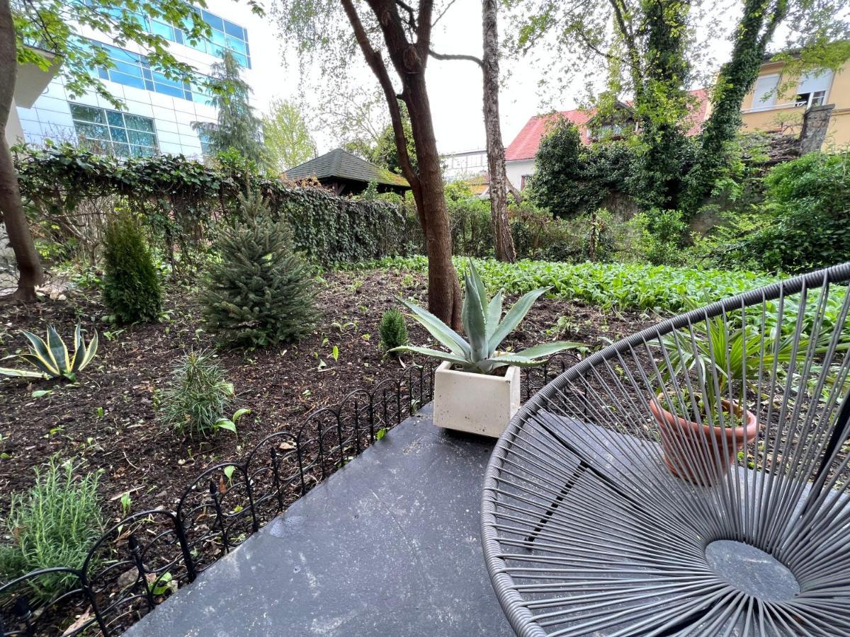 Center City Apartment Zagreb Bagian luar foto